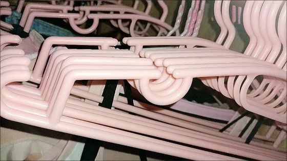 Прочная 55-тонная вертикальная односкатная инжекционная литья для пластиковых вешалок